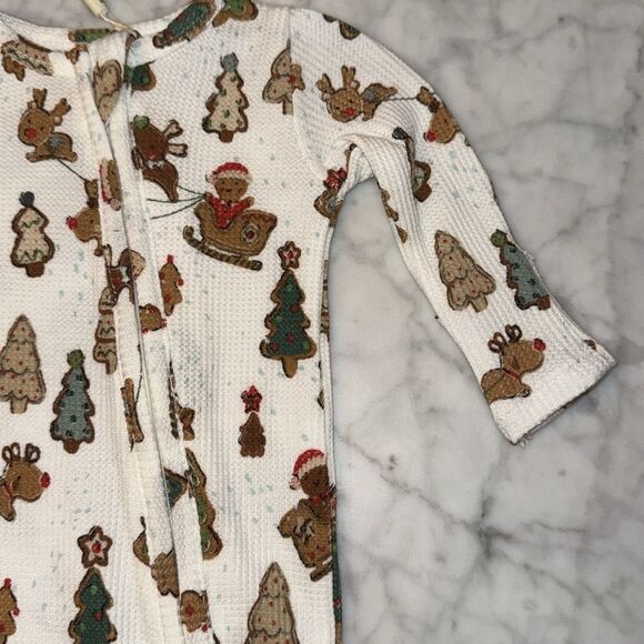 NWT Angel Dear Festive White Onesie with Tree, Reindeer and Cookies - Picture 5 of 8